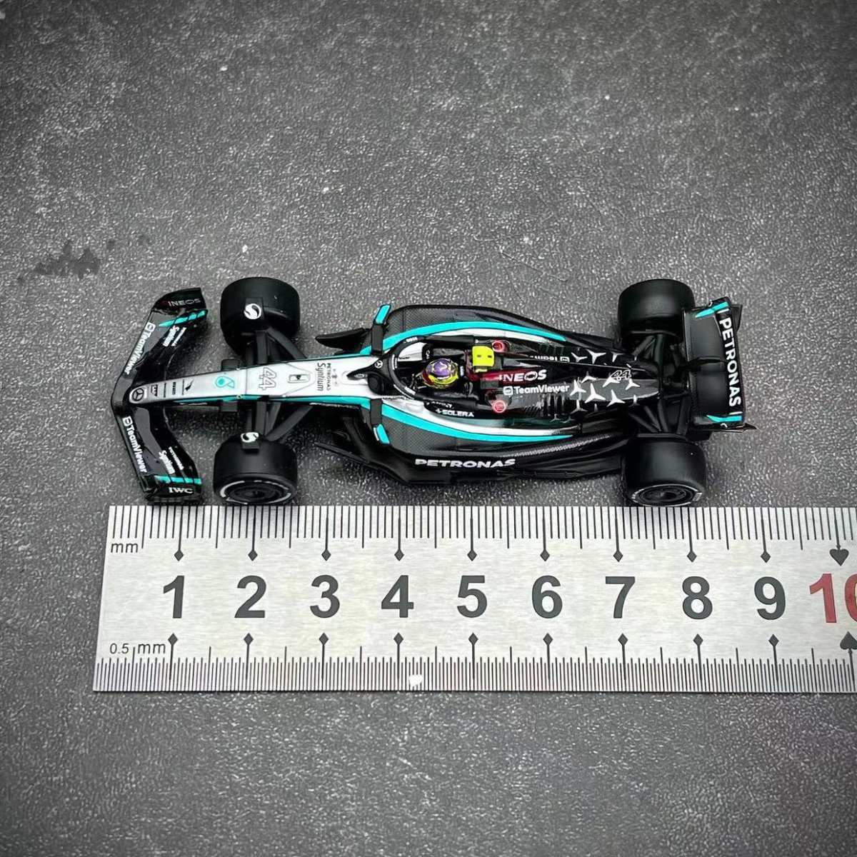 Spark 1/64 Mercedes AMG Petronas F1 W15 Winner British GP