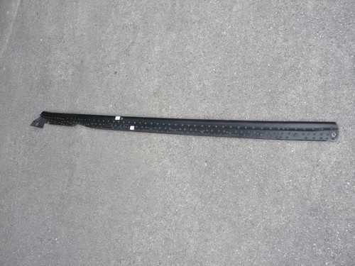 2015 Lamborghini Huracan LH, Left Glass Scraper Weatherstrip 4T0837477 OEM A1 - Picture 3 of 6