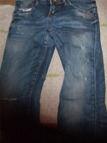 $68 LOGO AZUL LAVADO MEDIO DESTRUIDO JEANS CRUDOS PERSONALIZADOS TALLA 28/28 CREMALLERA MOSCA - Imagen 4 de 5