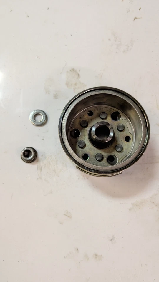 05 Yamaha TTR 125 L Flywheel Rotor Magneto 5HP-85550-01-00 2000-2007 - Image 3 of 4