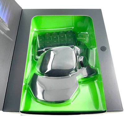 NEW Factory Sealed Razer Orbweaver Chroma Mechanical Gaming Keypad