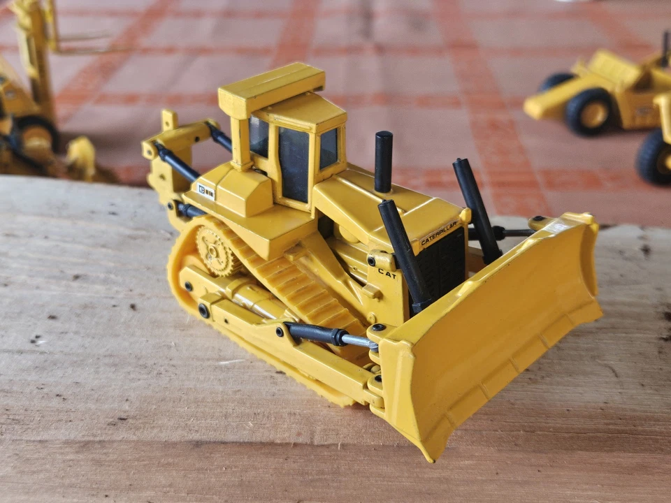 JOAL COMPACT 1:50 CATERPILLAR Pala Cingolata Dozer With Ripper CAT D10 REF. 220 - Immagine 4 di 4