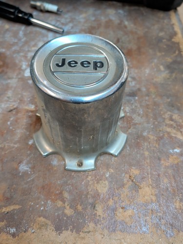 85-91 Jeep Grand Wagoneer Wheel Center Cap, full size jeeps