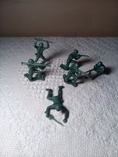 VTG Lot of Green Army Men Military Toy Soldiers Plastic