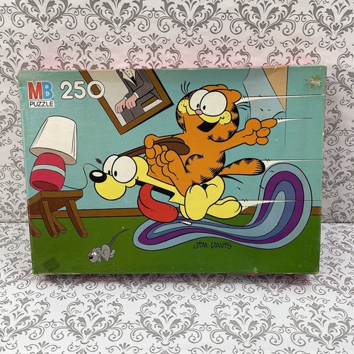 Garfield & Odie MB Puzzle Jim Davis 250 Piece Vintage 19 7/8 x 13 7/8 - Picture 3 of 11