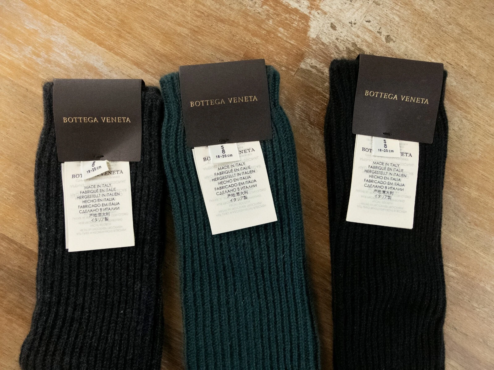 BOTTEGA VENETA 3 paia calze lunghe grigio nero e verde puro cashmere taglia small