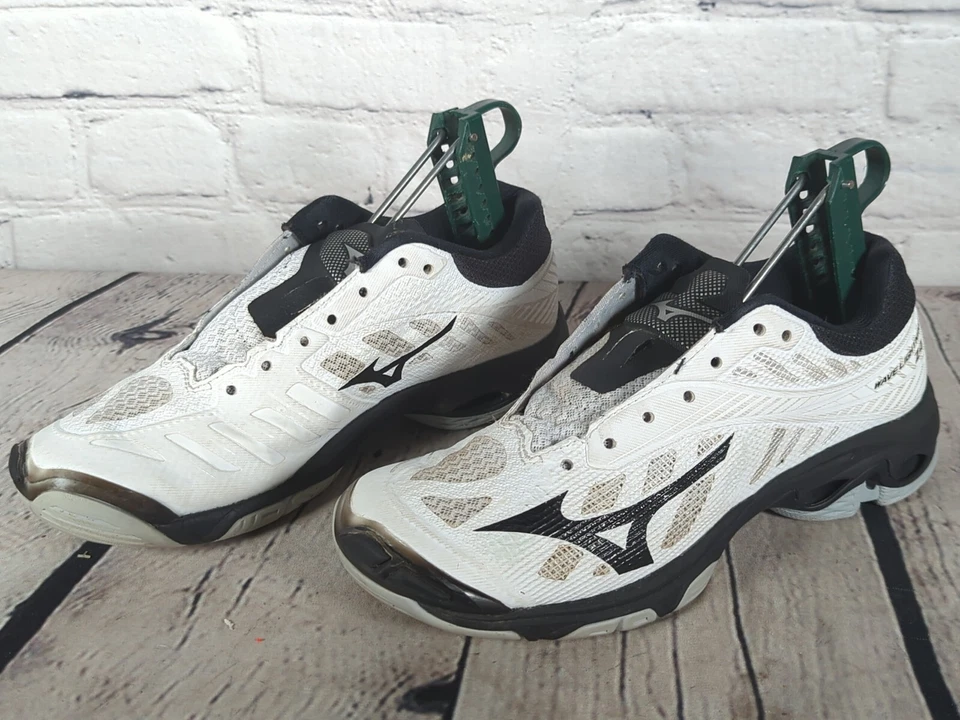 Tenis deportivos para correr Mizuno para mujer talla 8,5 blancos negros Wave Lightning Z4 Foto 2 de 4