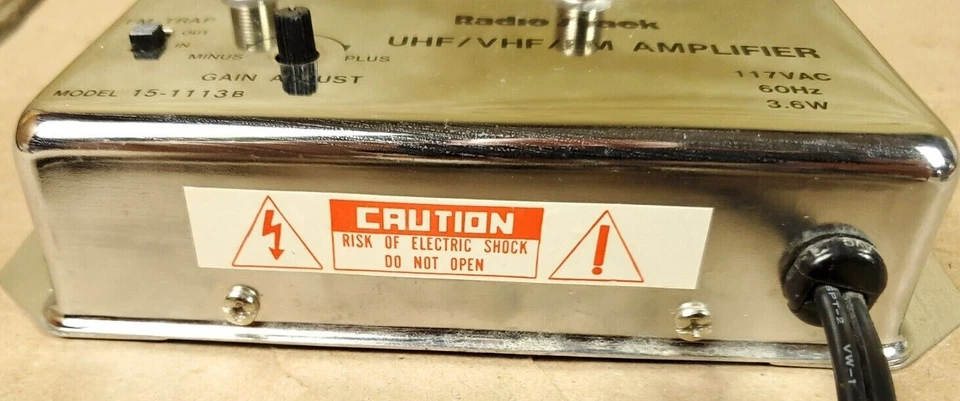 Radio Shack 20dB Signal Amplifier UHF VHF FM 15-1113B Archer 117 VAC 60Hz 3.6WOp - Image 3 of 4
