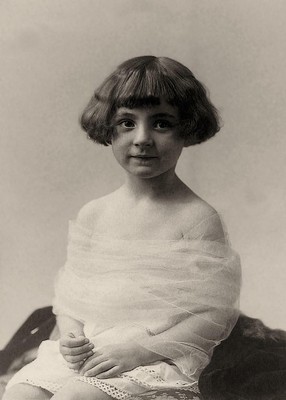 Antique Photo Young Girl Bob Haircut Early 1900 S Photo