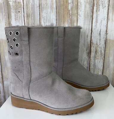 UGG Australia Madison Grommet Wedge Boot Shoes Seal Grey Suede Shearling 7 NEW