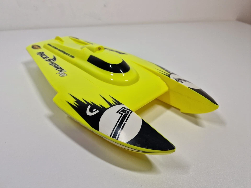 Carson Rc Race Shark FD RC Motorboot 395 mm 25KM/H Rc Speedboat 2.4Ghz 500108029 - Bild 3 von 4
