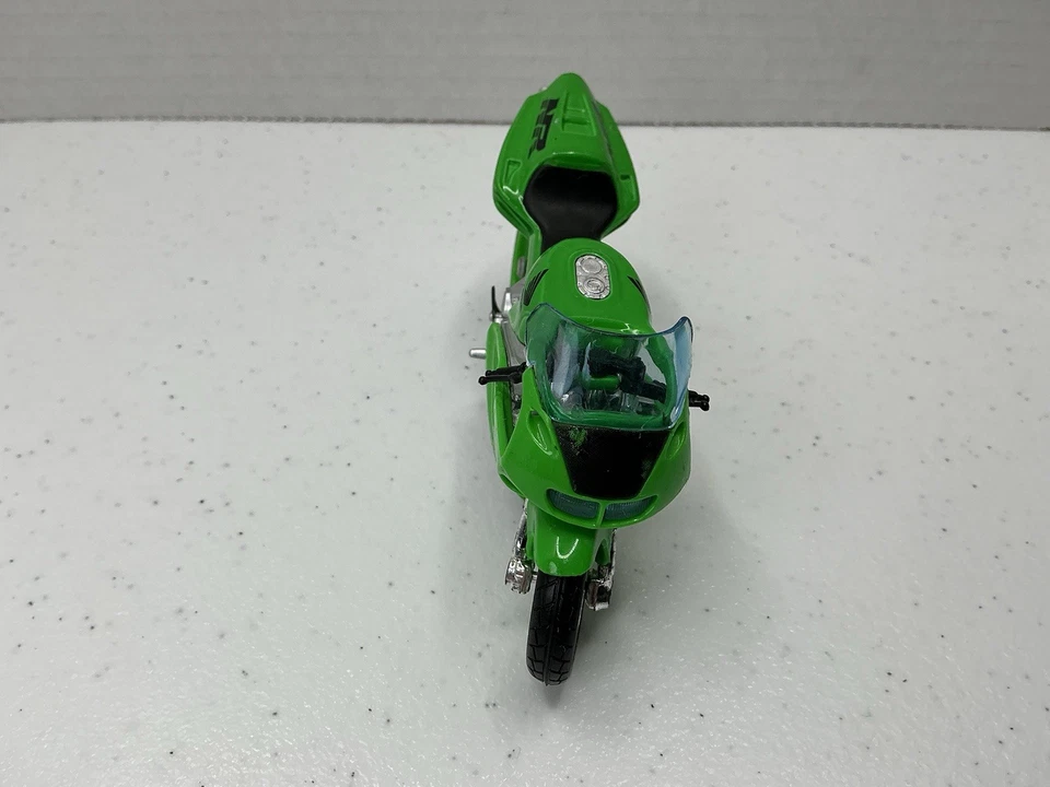Modelo de moto Maisto 1:18 Honda NR (verde) Foto 2 de 4