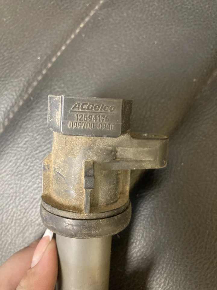 Комплект катушек зажигания 2006 Cadillac DTS V8 4,6 л North Star  - Изображение 2 из 4