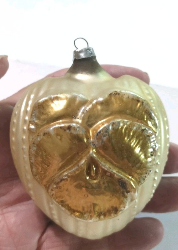 ANTIQUE BEADED 3 1/2"  SILVER HEART  PANSY & GOLD STRIPES CHRISTMAS ORN. GERMANY