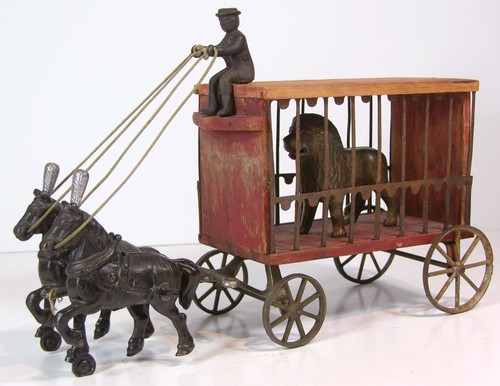 1920s CAST IRON CIRCUS CAGE WAGON TOY BY ARCADE IN ORIGINAL PAINT LION CAGE