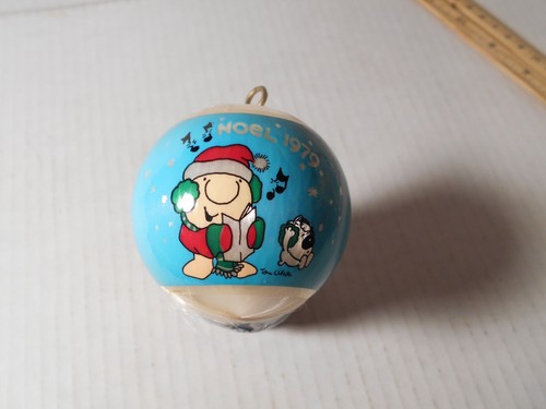 Vintage Ziggy 1979 Satin Ball Merry Christmas Ornament Tom Wilson Blue Holiday - Picture 4 of 7