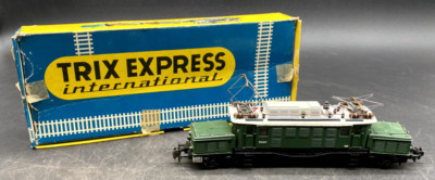 TRIX EXPRESS INTERNATIONAL 2441 E94007 LOCOMOTIVE TRAIN MADE IN WESTERN GERMANY