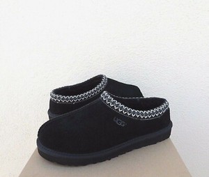 black ugg tasman