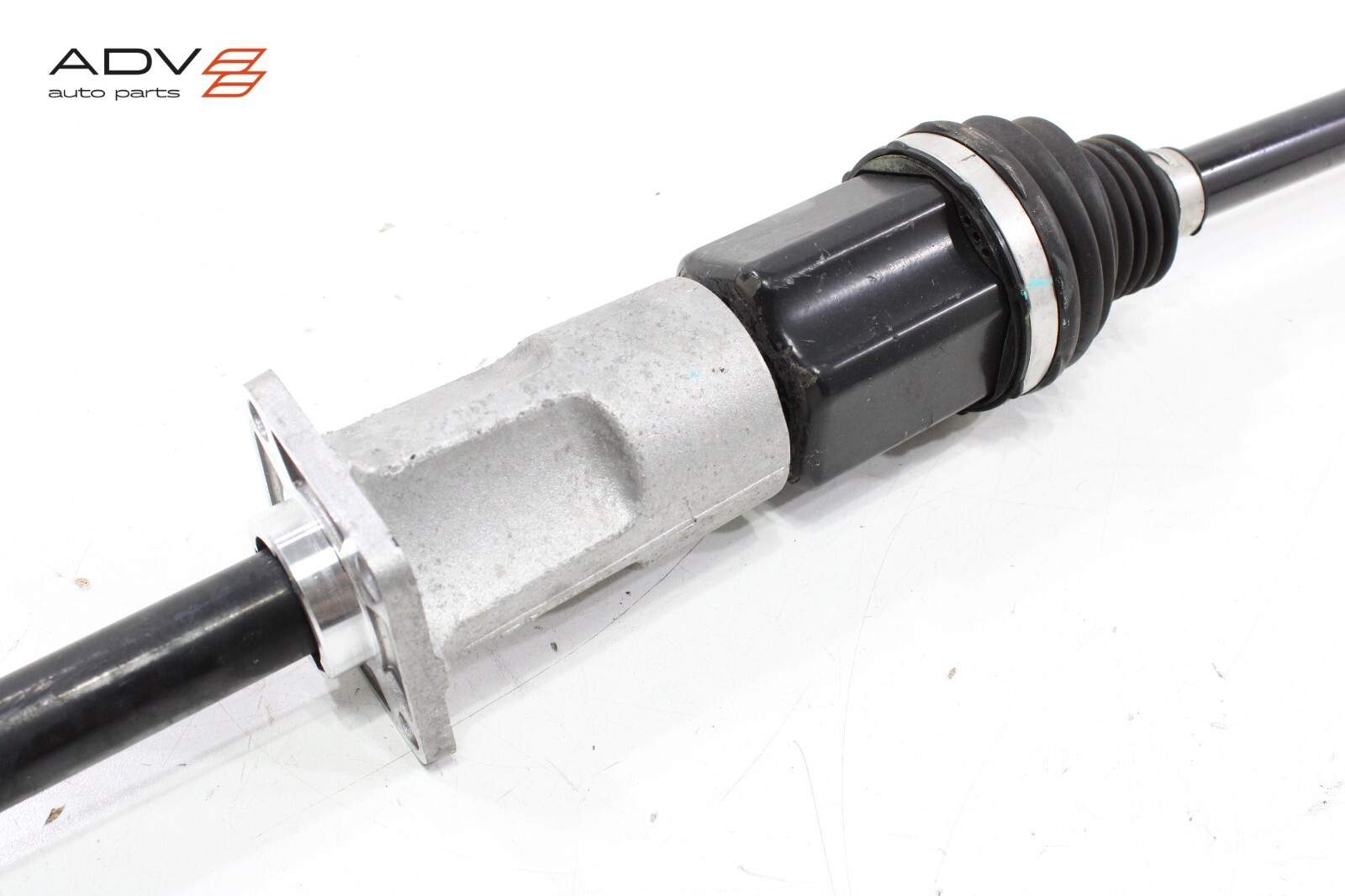 2017 - 2020 MASERATI LEVANTE FRONT LEFT DRIVER SIDE AXLE SHAFT HALFSHAFT OEM