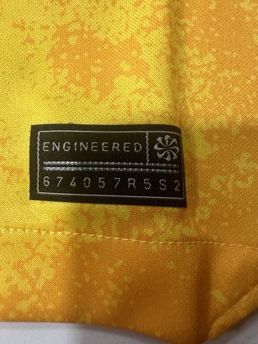 Australia National Soccer / Football Nike Youth Jersey (Large) Retails For $80 - 第 7/13 張圖片