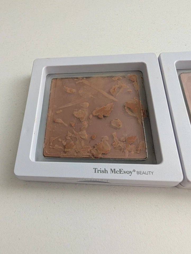 Trish McEvoy Bronzer Refill Medium Matte lot of 2 DAMAGED NICKS DENTS UNUSED - Image 3 of 4