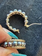 Vintage 14K Solid Gold Black Pearl Hoop Earrings 22 Pearls Estate Fine Jewelry
