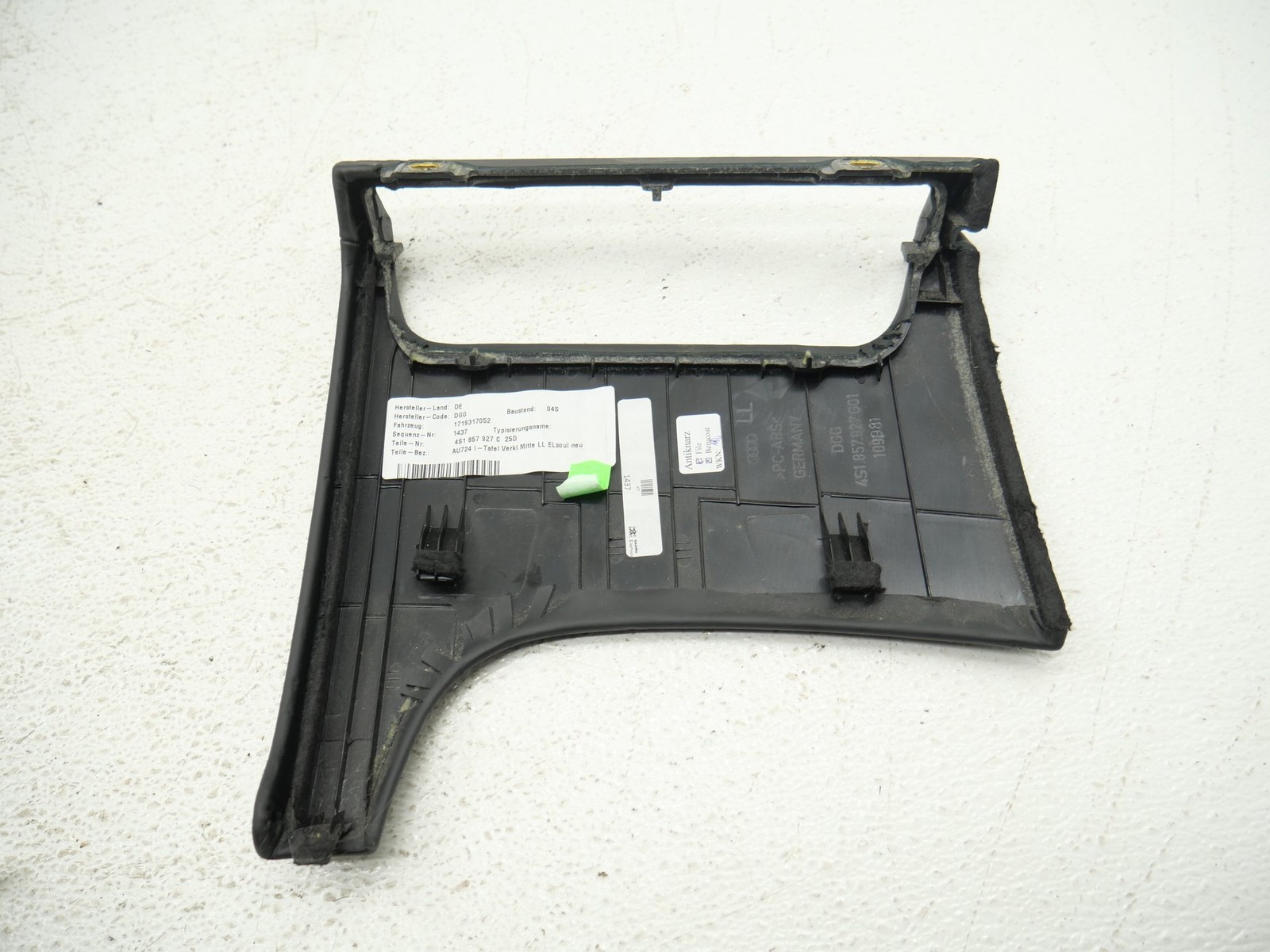 Audi R8 Spyder 2017-2023 Dashboard trim P/N 4S1857009