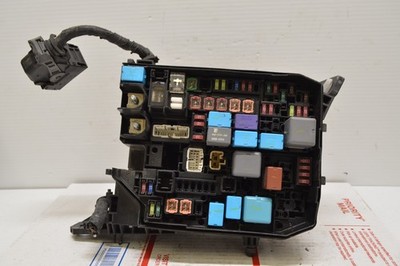 2014-2019 Toyota Corolla Fuse Box Relay Junction Power Module M7 004