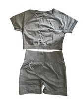 Women s Seamless Workout Set 2PC Crop Top Biker Shorts Scrunch Back Gray 1XL