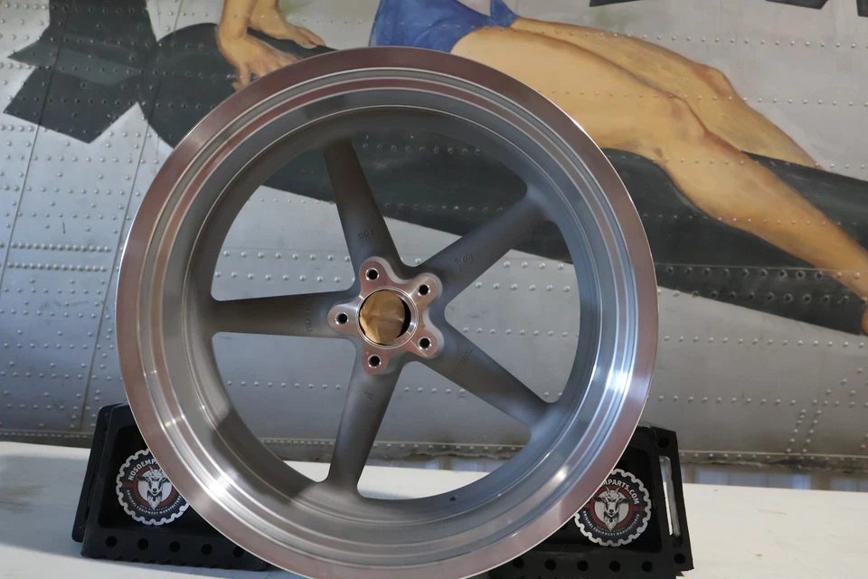 41501-08 NUEVO OEM 2008-2011 HARLEY-DAVIDSON FXCW Softail Rocker rueda trasera Foto 4 de 4