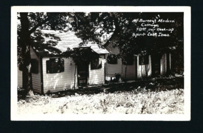 Spirit Lake Iowa IA c1940 McBurney's Modern Cottages, Right Over the Lake's Edge