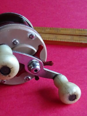 A VINTAGE ABU 3000 MULTIPLIER FISHING REEL WORKING BUT MODIFIED