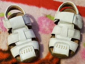 infant sandals size 4