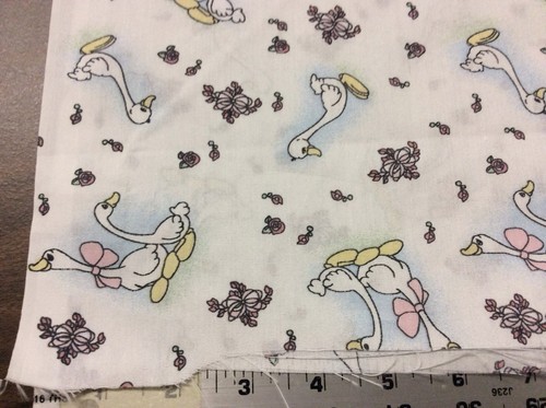 DUCK COTTON PRINT --- 3 7/8 YARDS - Picture 4 of 4