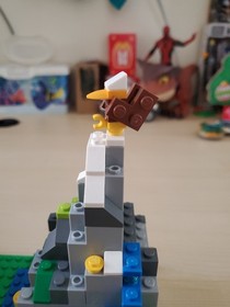 lego 31025 Creator Mountain Hut 95 % Conplete.