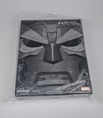 Mezco - Marvel One:12 Collective - Doctor Doom - 1:12 - WIE NEU - in OVP