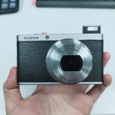 Fujifilm XF1 12.0MP 4x zoom Digital Camera Black English W/ 3-Inch LCD Tested