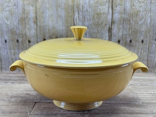 Homer Laughlin Yellow Fiesta Covered Casserole Serving Bowl With Lid Vintage