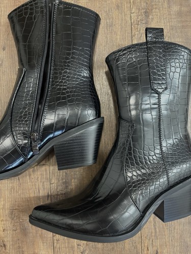 Black Western Croc Embossed Pointed Toe Cowboy Boots for Women - SIZE 38 - Picture 3 of 5