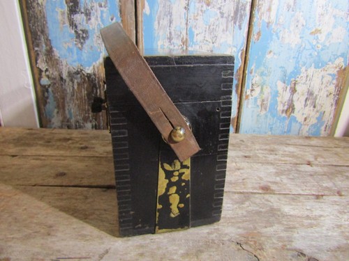 Exide Batteries of Canada Wooden Battery Box 1932 Original Paint & Labels - Picture 2 of 9