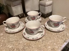 Lovely Floral William Roberts Lot of 4  Coffee Cups or Mugs  and Saucers 3” x 4”