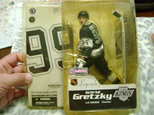 WAYNE GRETZKY 1993 STANLEY CUP LOS ANGELES KINGS CCM WAYNE GRETZKY 1993 STANLEY CUP LOS ANGELES KINGS CCM