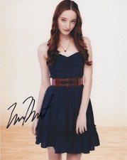 Emma Dumont The Gifted Autographed Signed 8x10 Photo COA D399