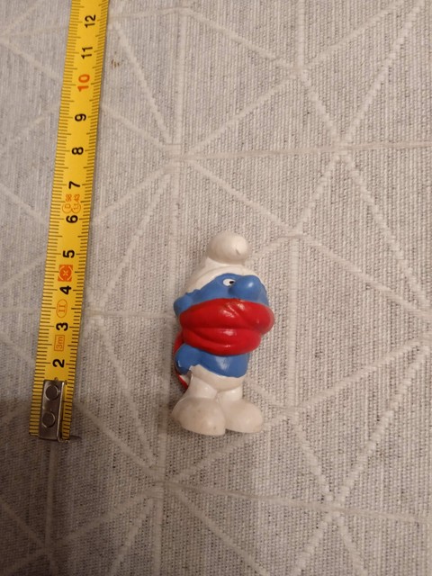 Figurine PVC SCHLEICH - smurf SCHTROUMPF - 20004 écharpe rouge # 1 - PEYO Figurine PVC SCHLEICH - smurf SCHTROUMPF - 20004 écharpe rouge # 1 - PEYO