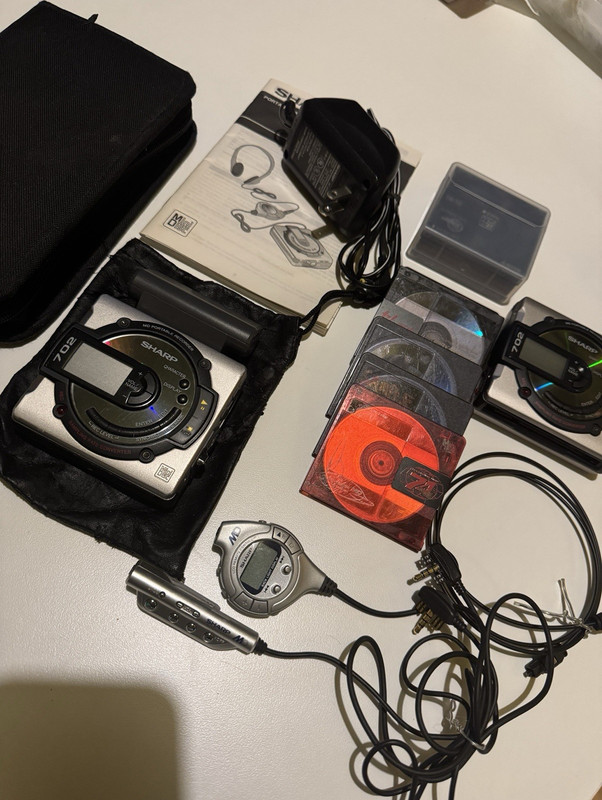 Sharp MD-702 MK Portable MiniDisc Recorder Bundle, Remote Control, Silver/Black
