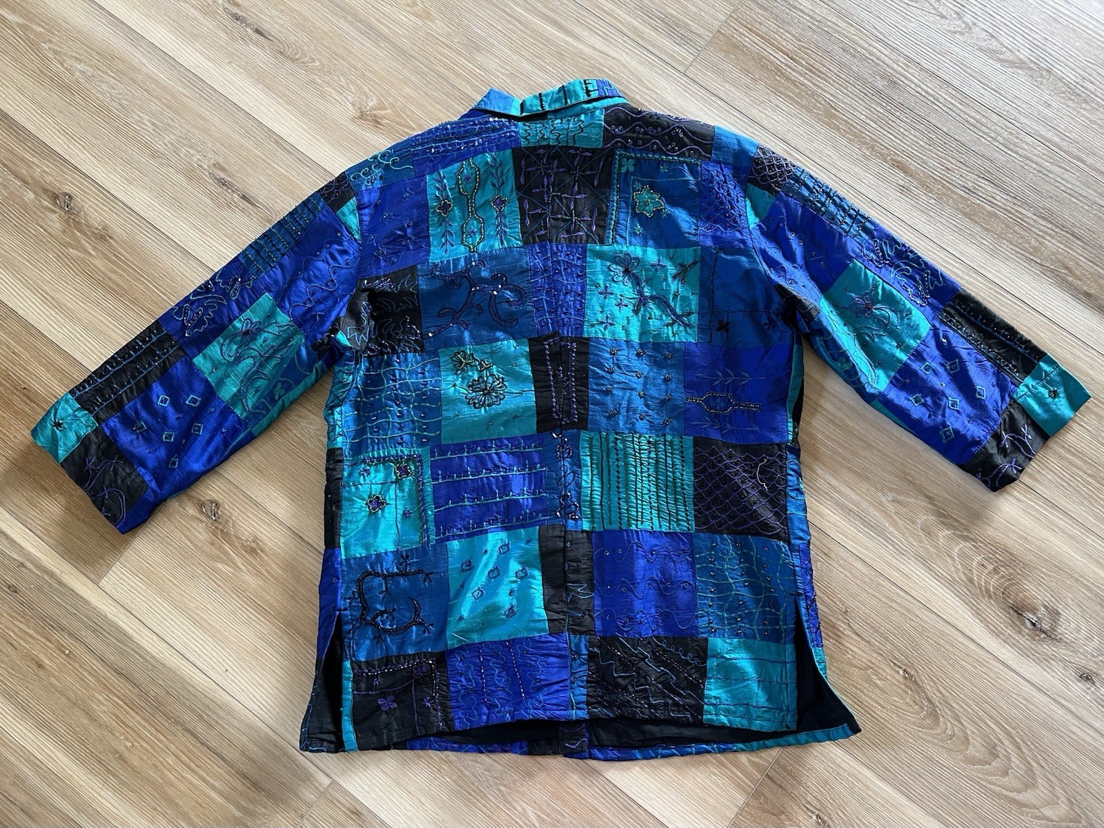 VTG 100% SILK Sequin Patchwork Jacket Shacket Emb… - image 3