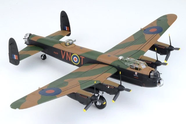 AA32626 Corgi Lancaster B.Mk I 1/72 Model PA474 RAF BBMF - Image 2 of 2