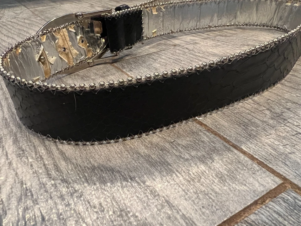 Cinturón de cuero Guess estrás Bling Y2K años 90 80 hebilla tachonada negro occidental Foto 3 de 4