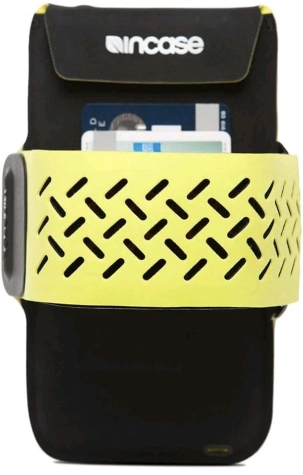 Incase Adjustable Sport Running Key Pocket Armband - Image 2 of 4