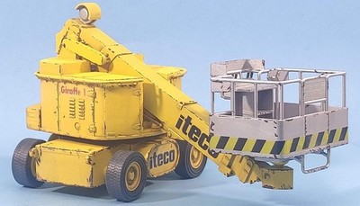 1:45 RhB Elevator Iteco Giraffe 1 + generator